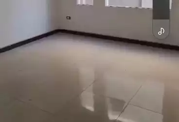 Apartments For sale - 4 rooms - floor 1