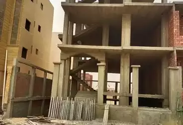 Building For sale - 4 rooms
