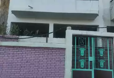 House / Home For sale - 5 rooms