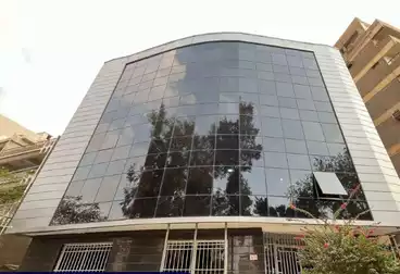 Administrative Building For rent - 25 rooms