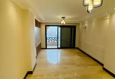 Apartments For sale - 2 rooms - floor 5