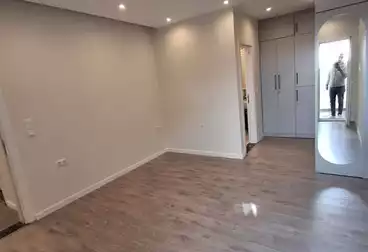 Furnished Apartment For rent - 3 rooms - floor 5