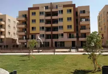 دوبلكس بحديقة للبيع - 4 غرف - بالدور 0