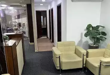 Administrative For rent - 5 rooms - floor 1