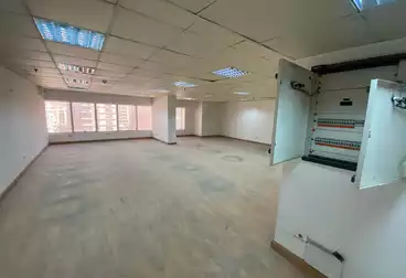 Administrative For rent - 7 rooms - floor 6