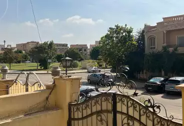 Apartments For sale - 5 rooms - floor 0