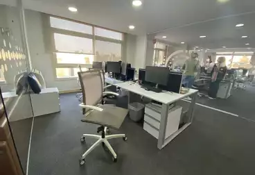 Administrative For rent - 6 rooms - floor 2