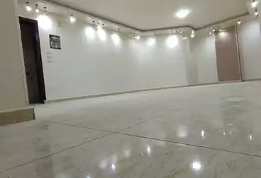 شقق للبيع - 2 غرف - بالدور 8