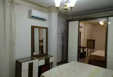 شقق للإيجار - 4 غرف - بالدور 5