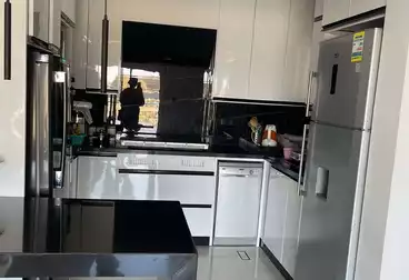 Furnished Apartment For sale - 2 rooms - floor 5
