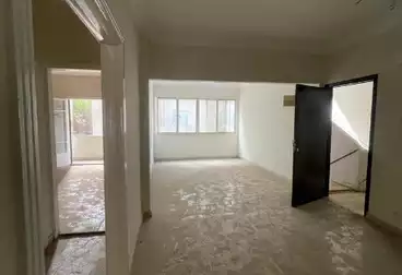 Apartments For sale - 2 rooms - floor 1