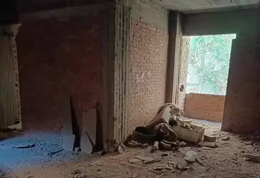 Building For sale - 4 rooms
