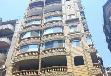 Apartments For sale - 3 rooms - floor 1