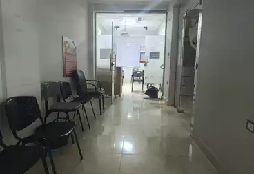 Administrative Building For rent - 25 rooms