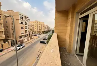Apartments For sale - 3 rooms - floor 1