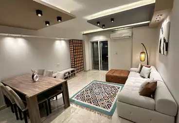 شقة بحديقة للإيجار - 3 غرف - بالدور 0