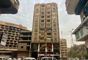 شقق للبيع - 3 غرف - بالدور 8