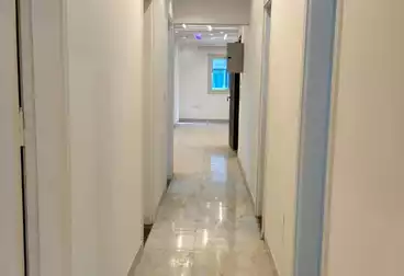 شقق للبيع - 3 غرف - بالدور 0
