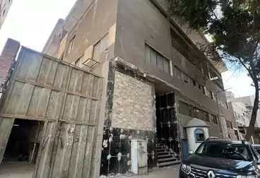 مصنع للبيع