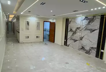 Apartments For sale - 3 rooms - floor 1