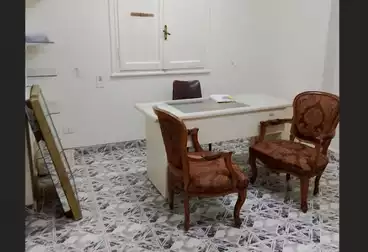 تجاري للإيجار - 2 غرف - بالدور 1