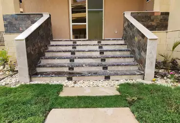 Apartment with Garden For sale - 3 rooms - floor 0