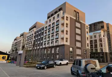 شقق للبيع - 1 غرف - بالدور 3