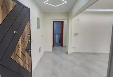 Apartment with Garden For sale - 3 rooms - floor 1