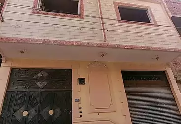 House / Home For sale - 8 rooms