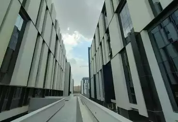 Administrative For rent - 4 rooms - floor 5