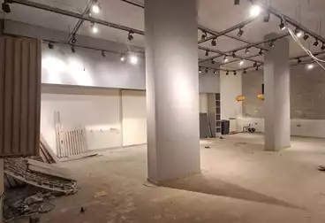 Commercial For sale - floor 0