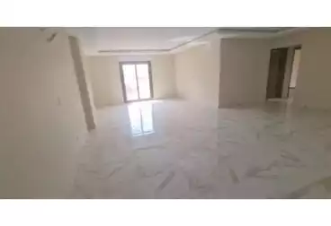 Apartments For sale - 3 rooms - floor 5