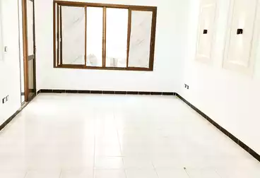 Apartments For sale - 2 rooms - floor 1