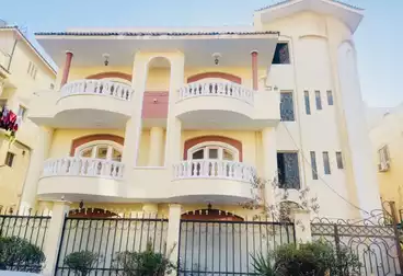 Apartment with Garden For sale - 4 rooms - floor 1