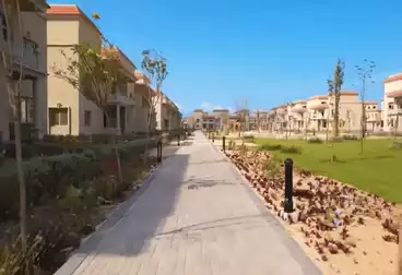 فيلا منفصلة للبيع - 5 غرف