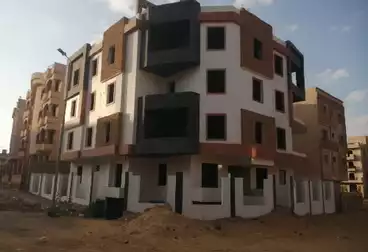 شقق للبيع - 3 غرف - بالدور 0