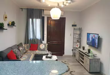 ستوديو بحديقة للبيع - 1 غرف - بالدور 0