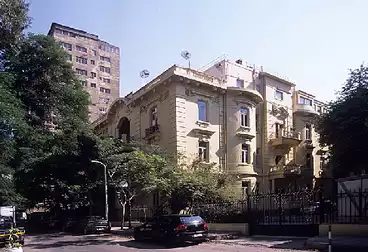 مقر إداري للإيجار - 8 غرف - بالدور 1