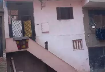 House / Home For sale - 4 rooms
