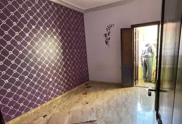 شقق للبيع - 3 غرف - بالدور 1