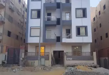 Apartment with Garden For sale - 3 rooms - floor 0