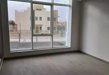 مكاتب للإيجار - 1 غرف - بالدور 2