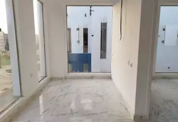 عيادات للإيجار - 2 غرف - بالدور 1