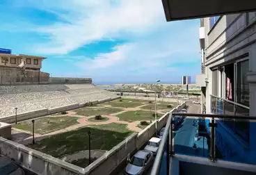 Apartments For sale - 4 rooms - floor 1