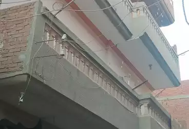 House / Home For sale - 4 rooms