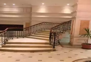 Apartments For sale - 3 rooms - floor 1