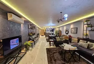 Furnished Apartment For sale - 4 rooms - floor 10