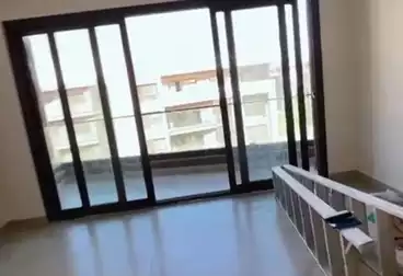 Apartments For sale - 2 rooms - floor 5