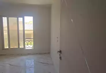 شقق للبيع - 3 غرف - بالدور 1