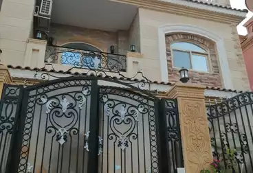 Twin House For sale - 9 rooms